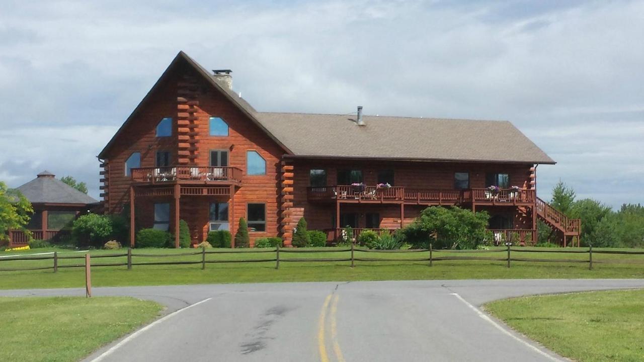 פלטסבורג Point Au Roche Lodge מראה חיצוני תמונה