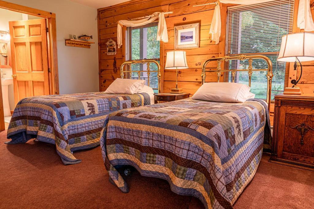 פלטסבורג Point Au Roche Lodge מראה חיצוני תמונה